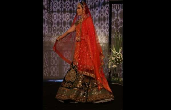 karisma kapoor in ramp walk in rajasthani lehenga latest photos