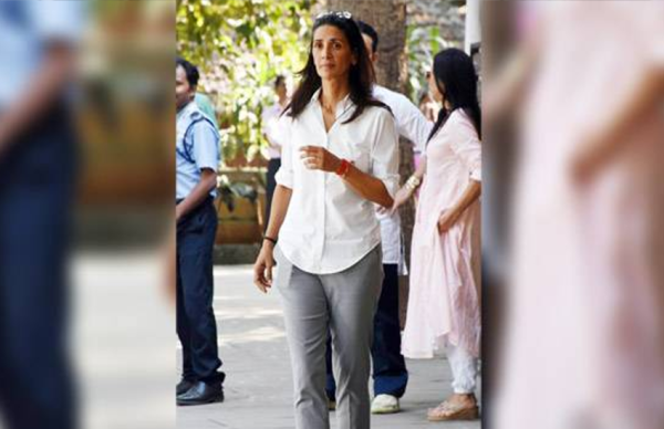 अर्जुन रामपाल की मां का निधन, अंतिम संस्कार में गर्लफ्रेंड और एक्स वाइफ दोनों पहुंचे