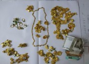 Fake gold and cash