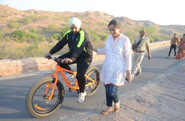 DCP bicycled, given environmental message
