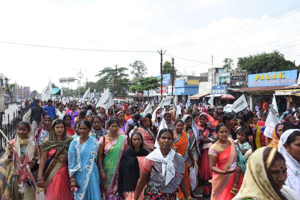 पूरे दिन शहर में राजनैतिक गहमा- गहमी, प्रत्याशियों ने शक्ति प्रदर्शन