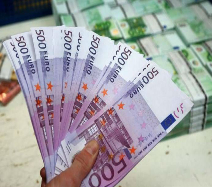 Four arrested with one million fake euros 