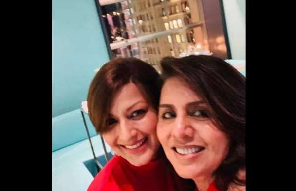 priyanka chopra bridal shower sonali bendre and neetu singh photos