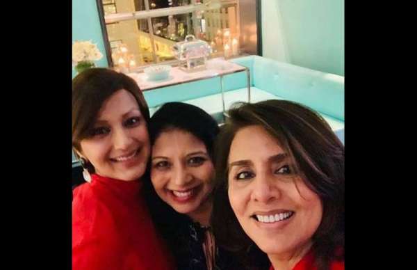 priyanka chopra bridal shower sonali bendre and neetu singh photos