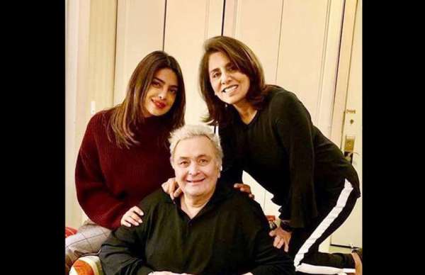 priyanka chopra bridal shower sonali bendre and neetu singh photos