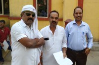 ओपी चौधरी के खिलाफ आचार संहिता उल्लंघन करने का आरोप, कांग्रेस जिला शहर अध्यक्ष ने निर्वाचन अधिकारी को सौंपा ज्ञापन