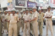 shopkeeper protest of challan of customer's car