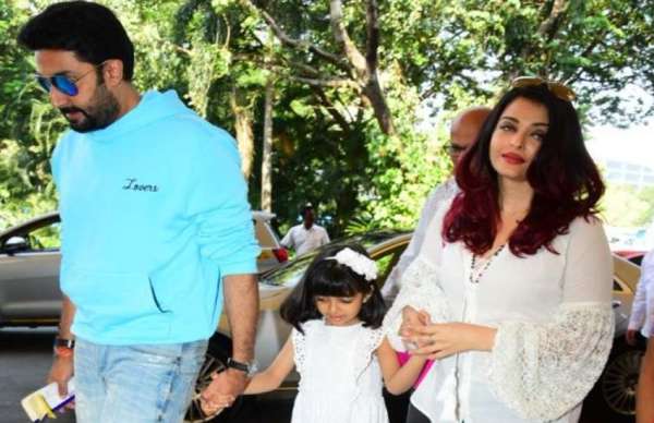 Aishwarya rai bachchan with aradhya and abhishek birthday celebration