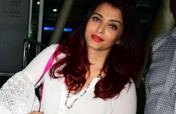 Aishwarya rai bachchan with aradhya and abhishek birthday celebration