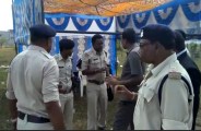 पुलिस ने डॉ. चरण दास महंत के गनमैन को अंदर जाने से रोका, फिर जो हुआ पढि़ए खबर...