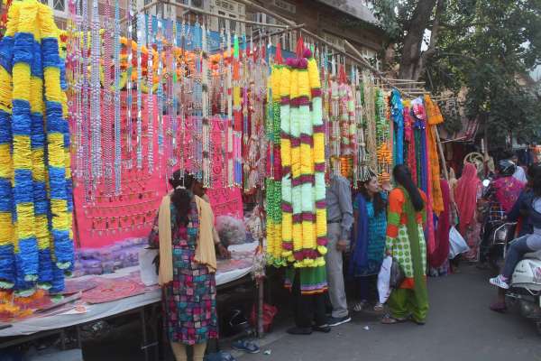 pics of diwali Preparation