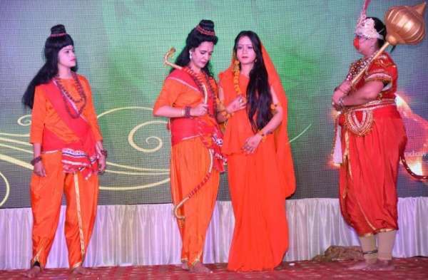 Photo Gallery : बालको महिला मंडल के लघु नाटक ने जीता दर्शकों का दिल, रामायण पर आधारित लघु नाटक का हुआ मंचन