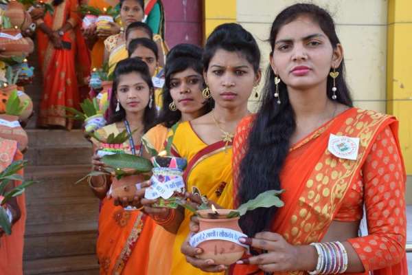 कलशयात्रा से दिया मतदान का संदेश, देखें इन तस्वीरों में