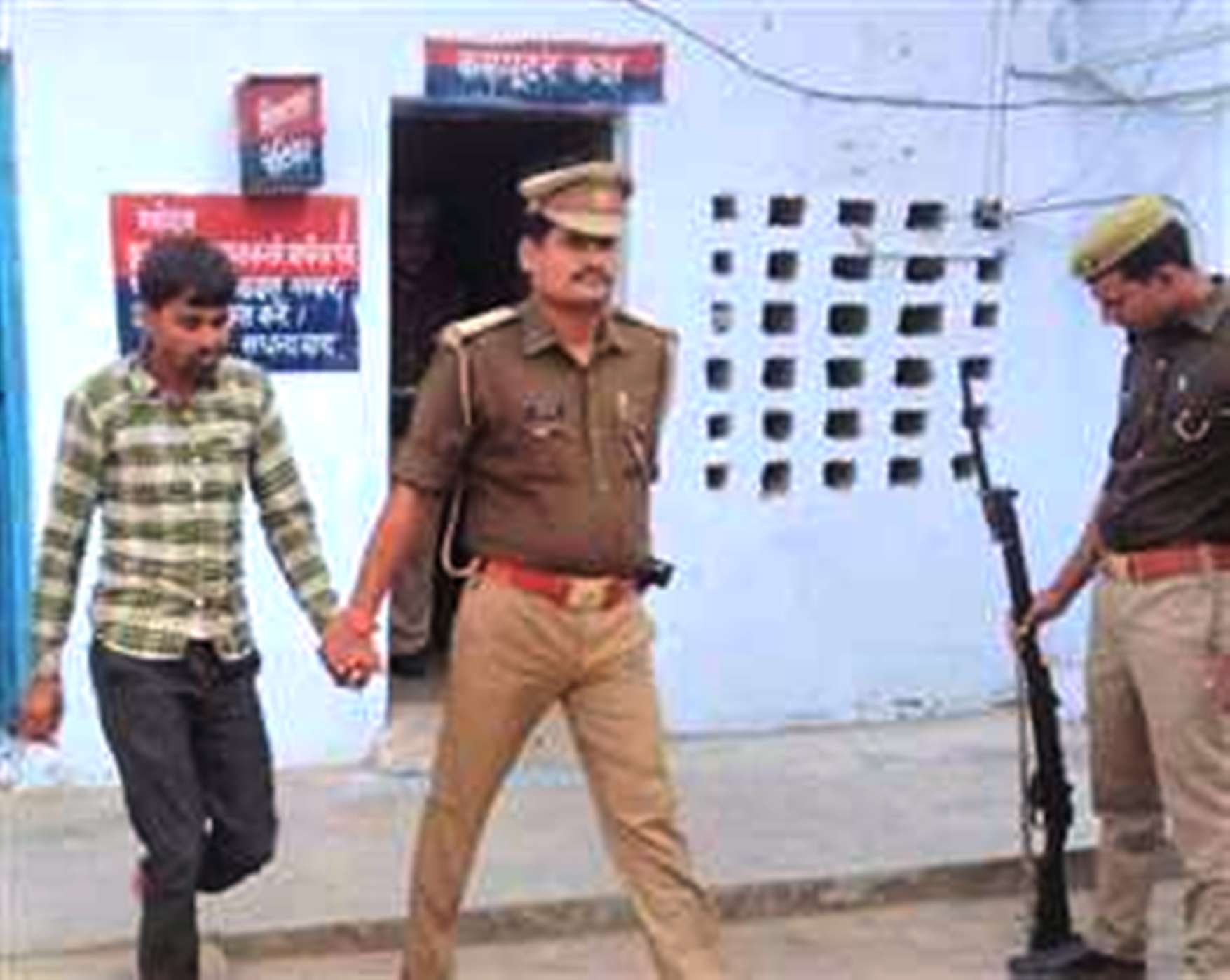 चप्पल ने दिए गहरे जख्म, रूबी जिंदा आग में दफन