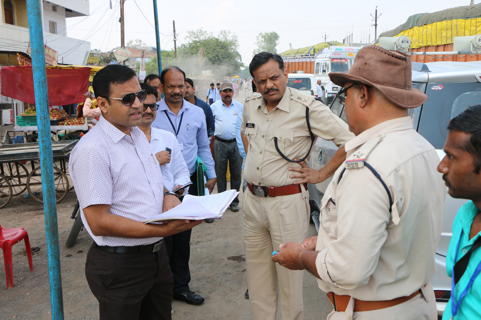 MP Election: District Election Officer and SP conducted inspection