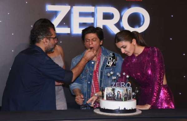 shahrukh khan birthday celebration at zero trailer launch event
