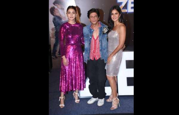 shahrukh khan birthday celebration at zero trailer launch event