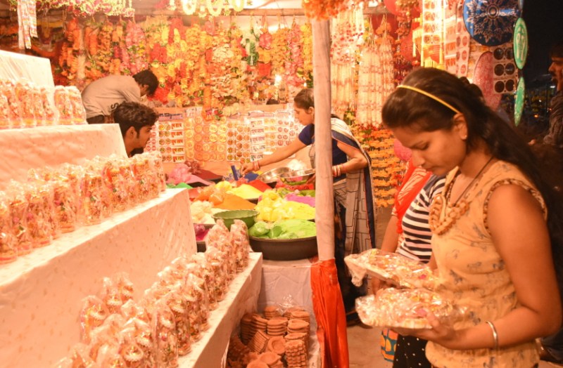 धनतेरस से भाईदूज तक बिखरेंगी खुशियों के रंग, दीयों से जगमग होंगी रातें