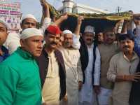 chadarposhi at Dargah e ala hazrat on behalf of akhlesh yadav