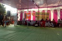 सांस्कृतिक कार्यक्रम की अनुमति लेकर भाजपा करा रही थी गम्मत, निर्वाचन टीम ने दी दबिश