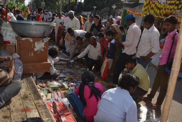 Diwali Alwar : Shopping In Alwar On Diwali 2018