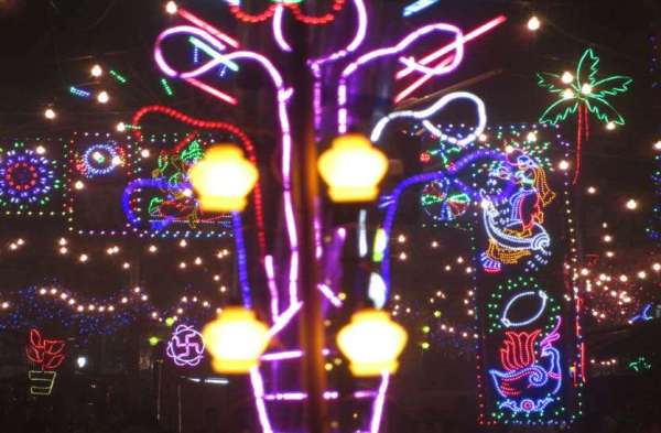 diwali-lights-up-the-market