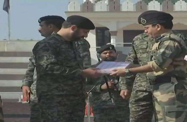 BSF and Pakistan Rangers exchanged sweets at Attari-Wagah border today