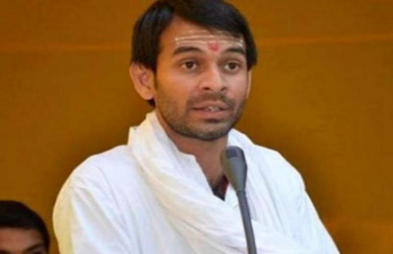 तेजप्रताप तलाक के लिए पिता लालू का जेल से बाहर आने का नहीं करेंगे इंतजार, गुमराह करने वाला नेता पार्टी से निलंबित