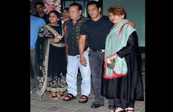 arpita sharma diwali party