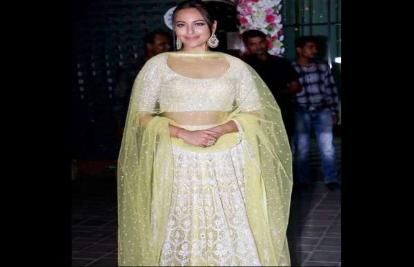 arpita sharma diwali party