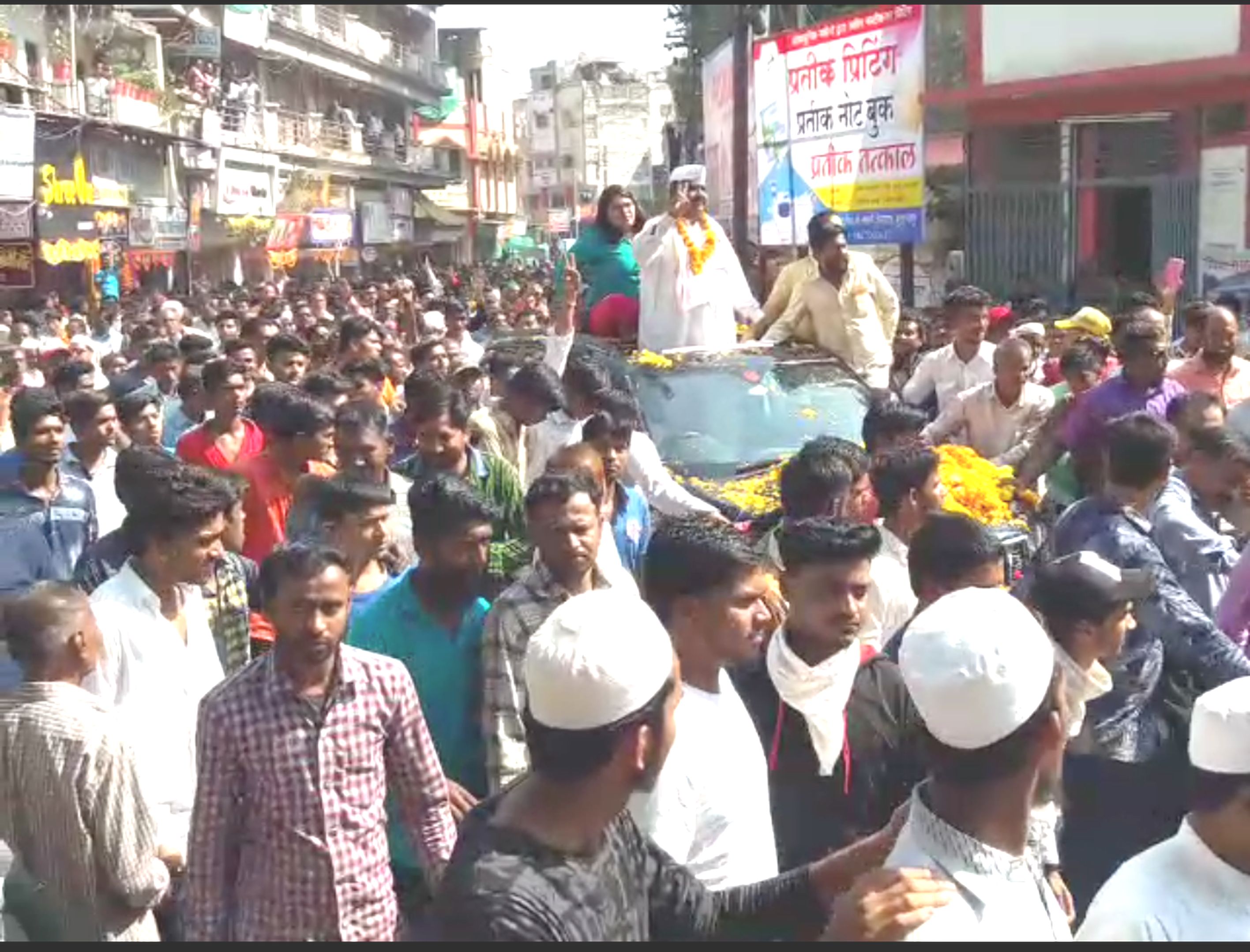महाजन कांग्रेस के प्रत्याशी, तो ठाकुर सुरेंद्रसिंह ने भी रैली निकाल दिखाई ताकत