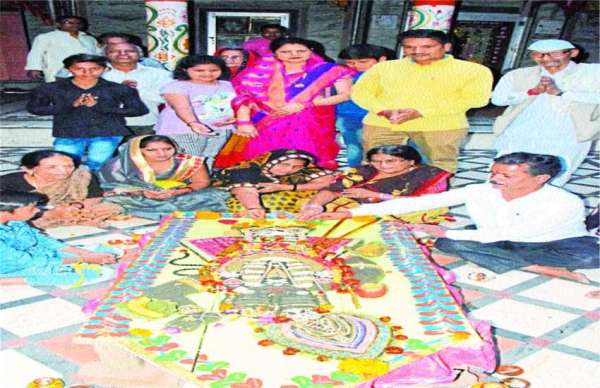 Deepawali Roshni Lakshmi Pooja Shares Govardhan Pooja Monia Dance