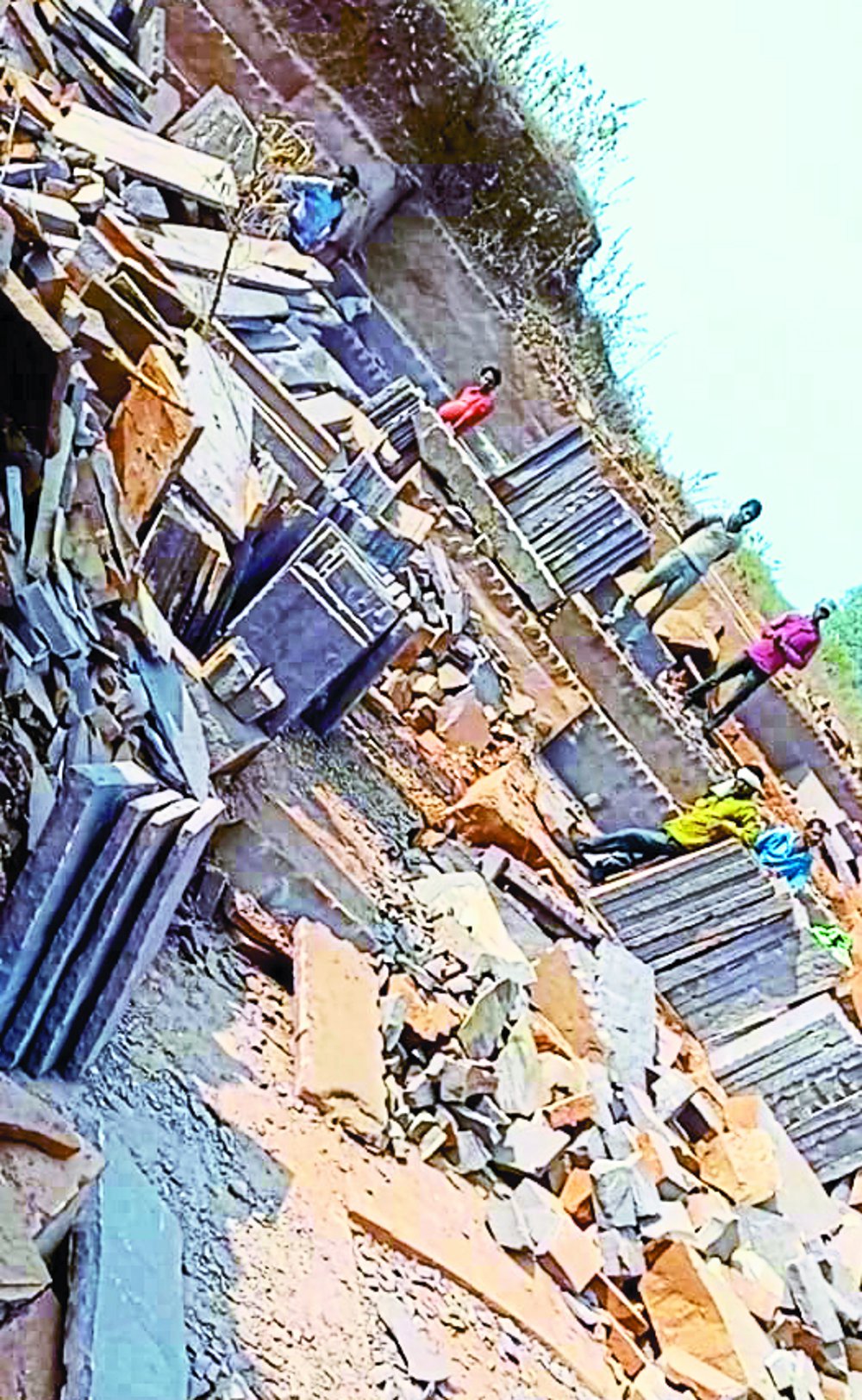 Illegal mining of stone continues on the Parasmania Plateau of Maher