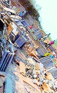 Illegal mining of stone continues on the Parasmania Plateau of Maher