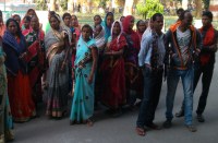 सोमवार को अपर कलक्टर के नाम सौंपा