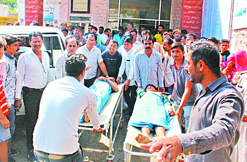 Leakage of poisonous gas sludge, 3 Workers unconscious