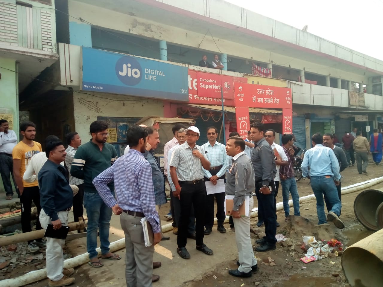 सीएम के शहर में धीमी गति के निर्माण पर कमिश्नर ने कहा…