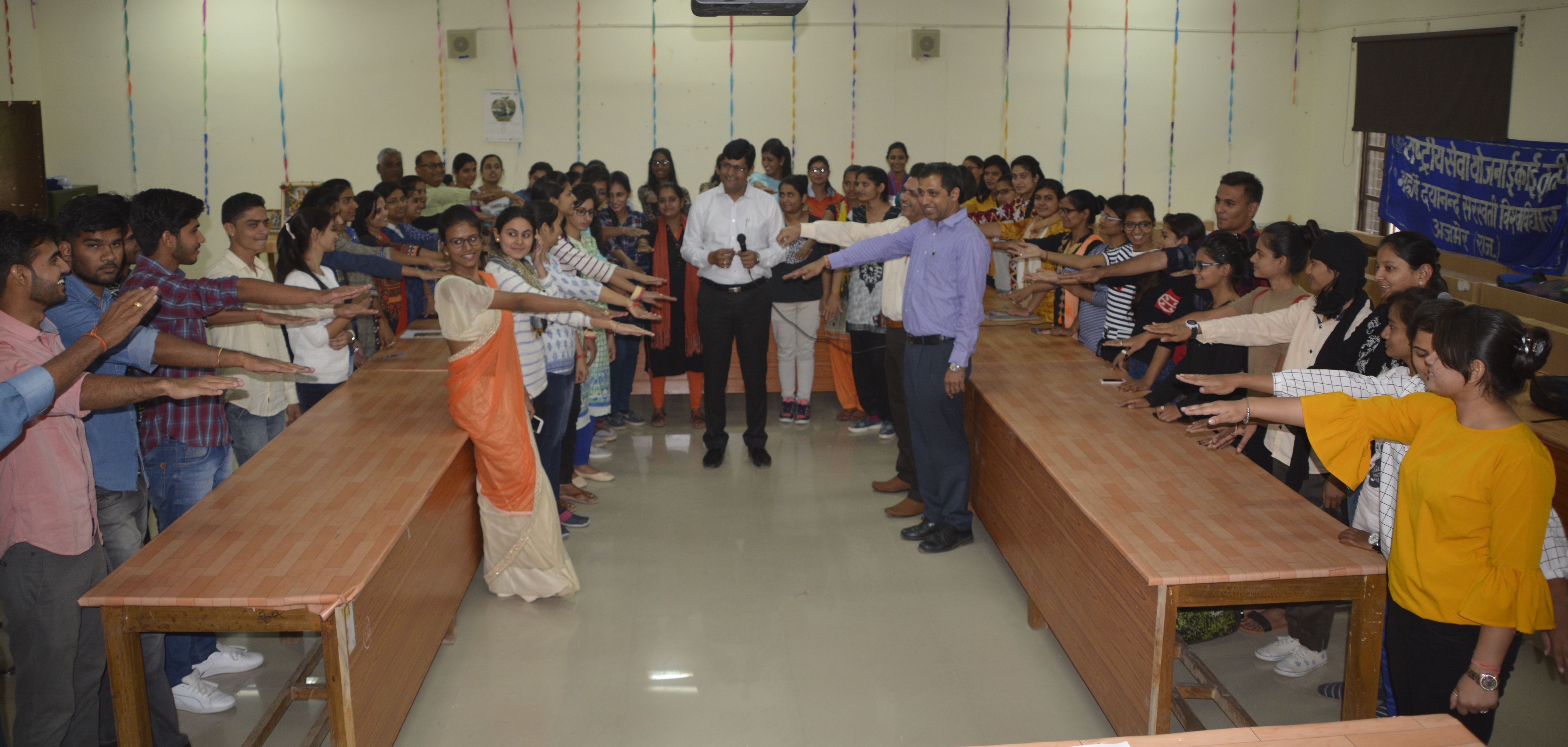 students discuss about problems of their areas in jan agenda meeting