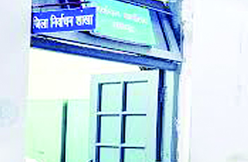 शराब के नशे में पहुंचा था प्रशिक्षण लेने, डीईओ ने प्रधान पाठक को थमाया ये नोटिस