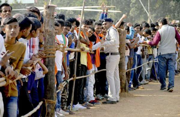  जनता से कहा जो प्यार 15 सालों से मिलता रहा है। निरंतर वह आपसे इस चुनाव में भी मिलेगा