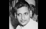 महात्मा गांधी की हत्या के पीछे ये है असली वजह, नाथूराम गोडसे ने सीने पर मारी थी तीन गोलियां