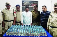 पुलिस ने शराब तस्कर के ठिकानों पर दी दबिश, शराब के साथ ये सामान भी किया जब्त