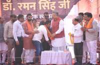 कांग्रेसी नकल करते है, लेकिन अकल नहीं लगाते