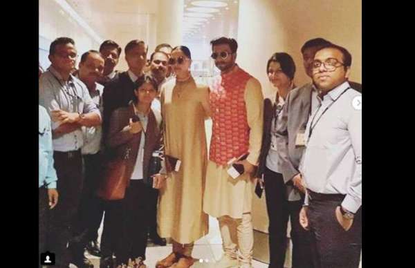 deepika padukone ranveer singh mumbai first photo after wedding