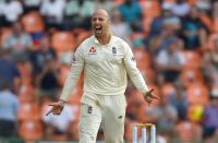 इंग्‍लैंड को मिली ऐतिहासिक जीत, श्रीलंका को लगा बड़ा झटका