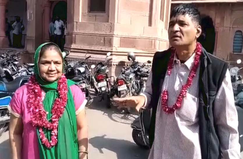 एक ही विधानसभा क्षेत्र से पति-पत्नी ने भरे नामांकन