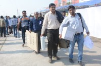 मतदान सामग्री का हो रहा वितरण, दल सामग्री के साथ मतदान केंद्रों के लिए हो रहे रवाना, कल पड़ेंगे वोट