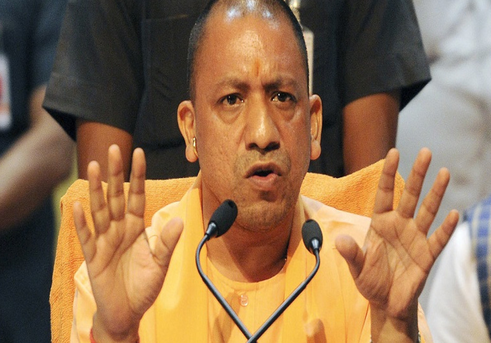 CM Yogi Adityanath and Ramapati Shashtri on VHP Ayodhya