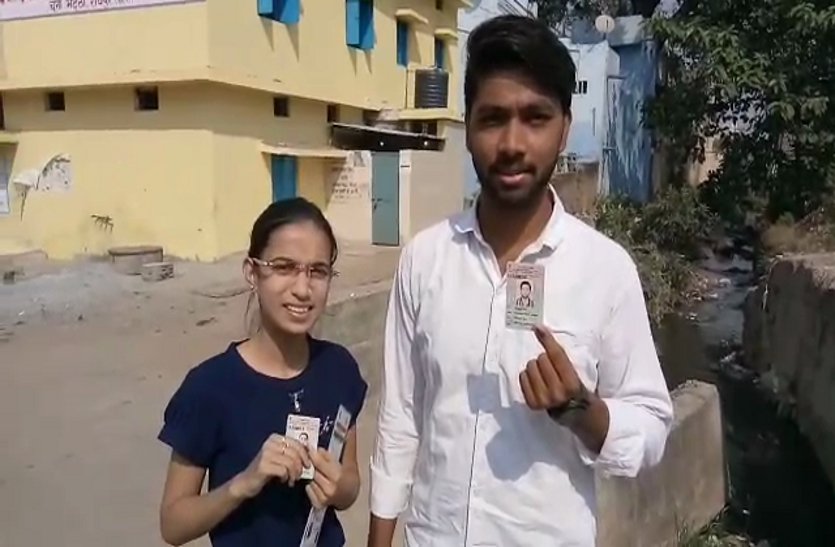 छत्तीसगढ़ इलेक्शन लाइव: वीडियो में देखिए पहली बार वोट डालने वाले युवाओं ने क्या कहा