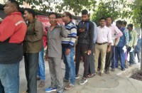 Video Gallery : मतदाताओं के प्रति लोगों में दिख रहा उत्साह, बूथ नंबर 238 मानिकपुर का देखिए नजारा